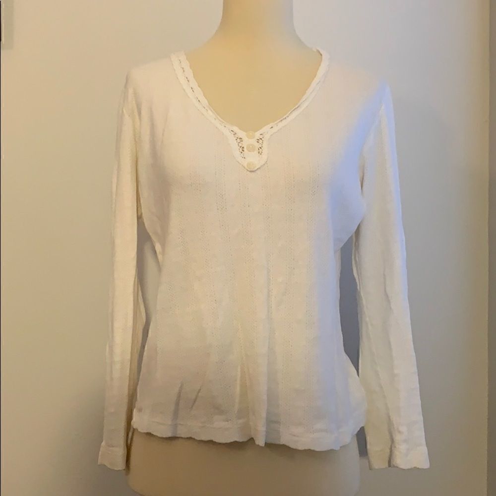 🌼🌼Contempo Casuals ivory tee🌼🌼